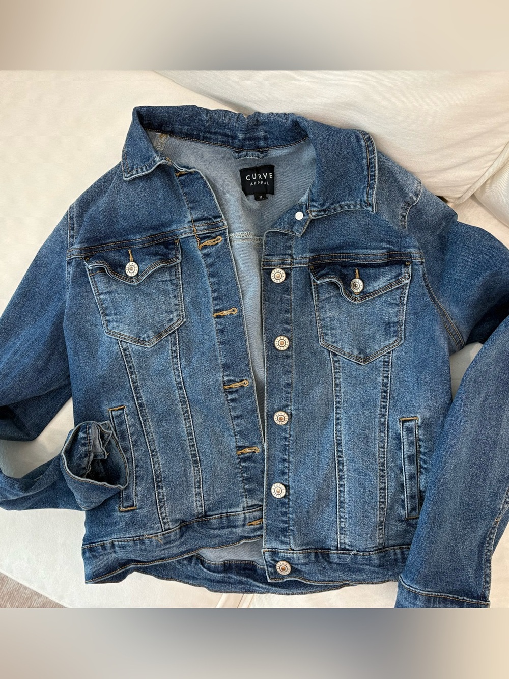 Curve Appeal Women's Medium Blue Denim Jacket